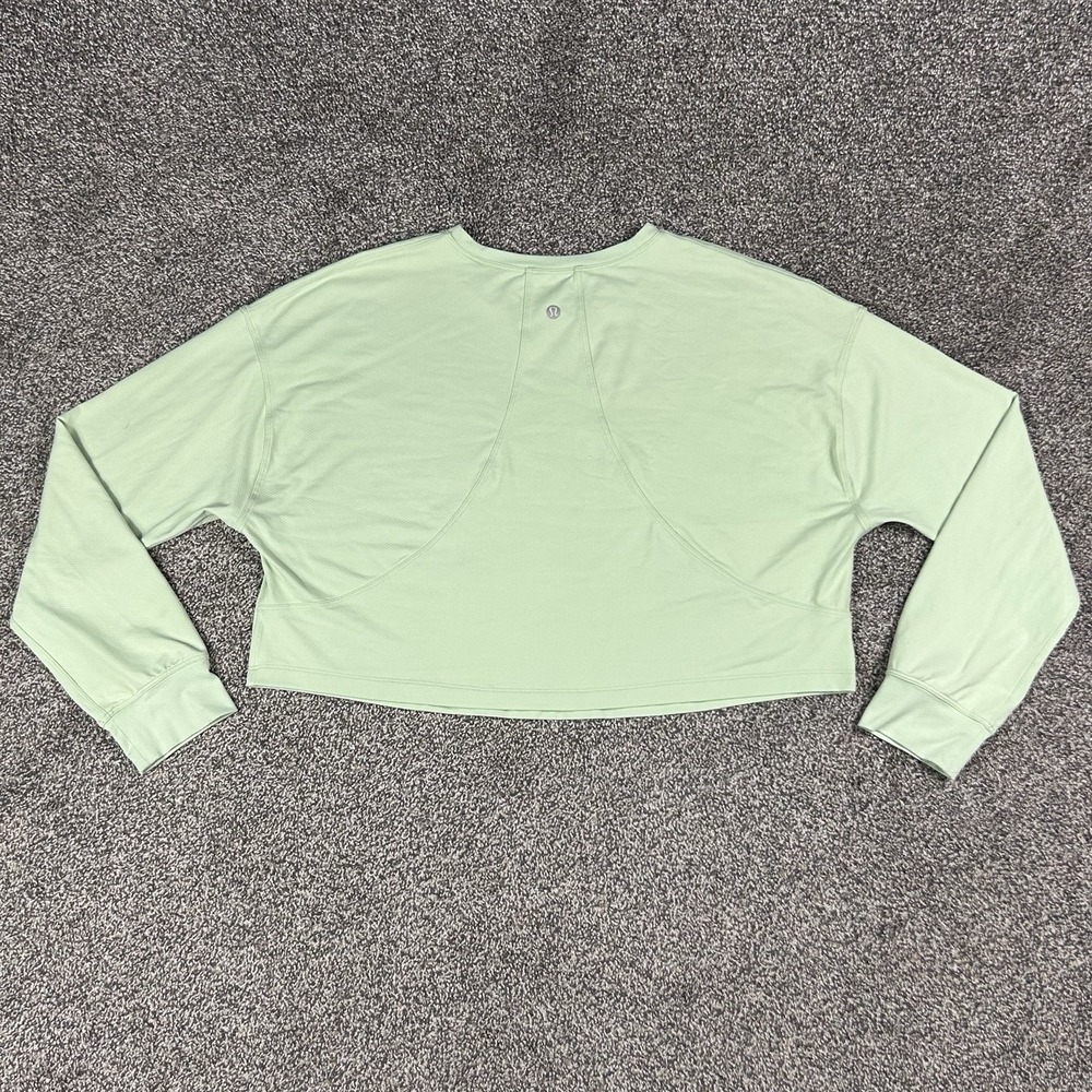 Lululemon Hold Tight Cropped Top T-Shirt Long Sleeve Light Green Women No Sz Tag - Picture 2 of 9